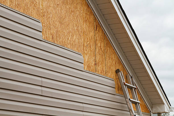 Professional Siding Inspection technician working in Gap, PA